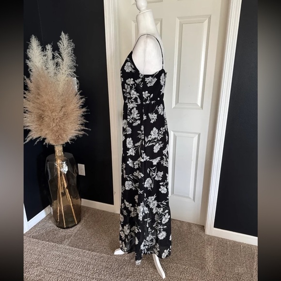 J.Crew Mercantile Tiered Floral Maxi Dress Black/White Floral Size 10 - Picture 9 of 12